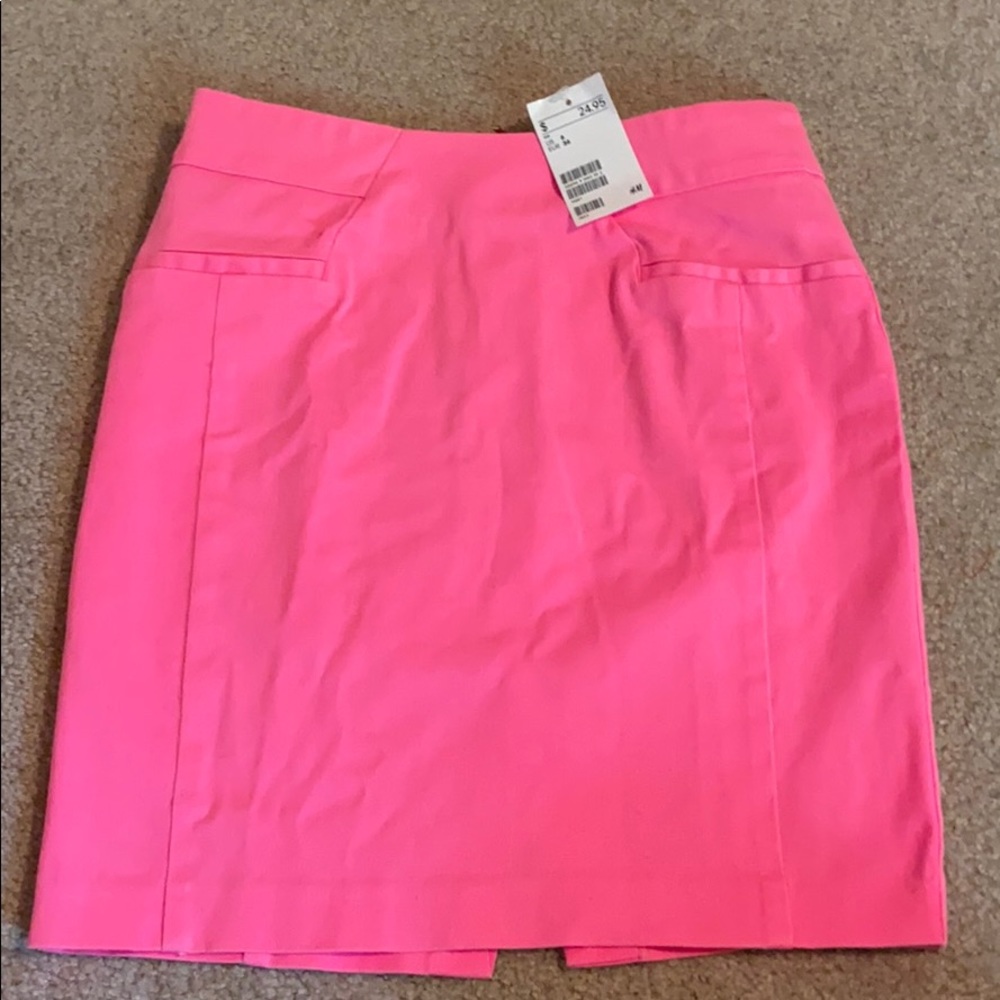 H&M neon pink a line Size 6 skirt NWT